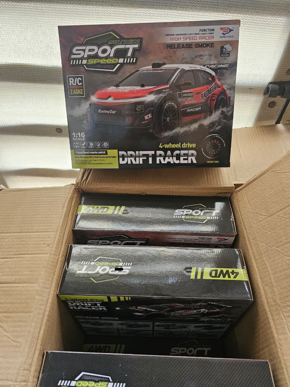 FUNCIIN 1:16 Scale 4WD RC Drift Racer Car with Smoke Function